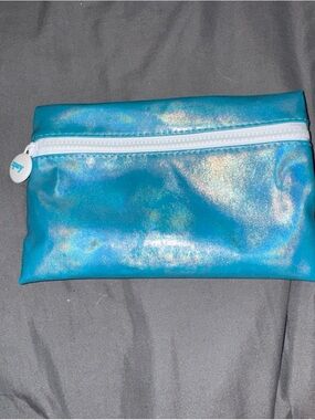 ipsy Iridescent Teal Cosmetic Pouch with White Zipper